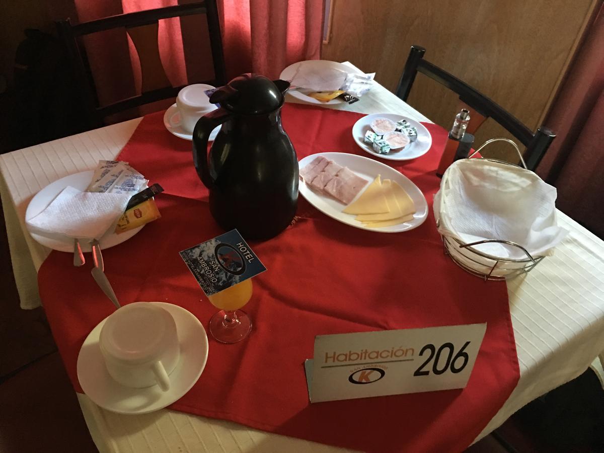 Hotel Kolping San Ambrosio 리나레스 외부 사진